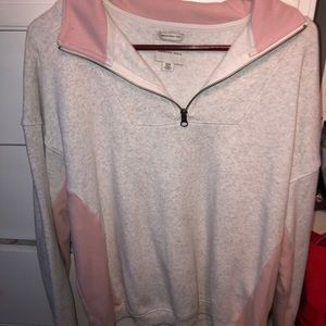 American Eagle pullover